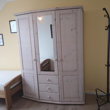 Ferienwohnung Gluehwuermchen Hamelin Buitenkant foto